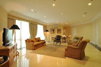 Batavia Apartments, Hotel & Service Residences