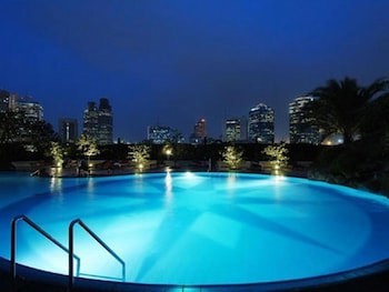 Batavia Apartments, Hotel & Service Residences