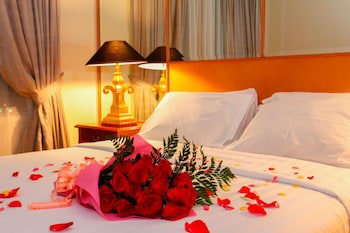 Batavia Apartments, Hotel & Service Residences