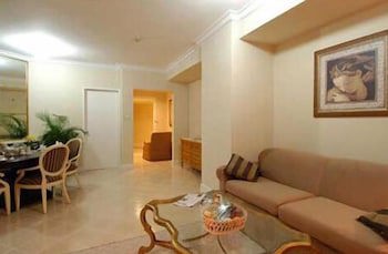Batavia Apartments, Hotel & Service Residences