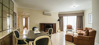 Batavia Apartments, Hotel & Service Residences