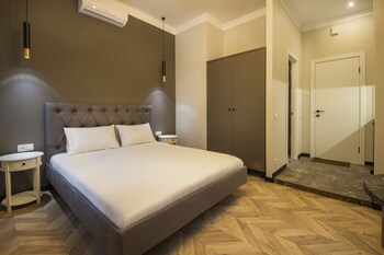 Central Dayflat Apartments