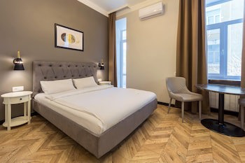 Central Dayflat Apartments