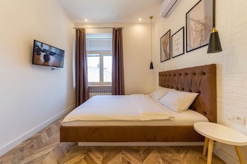 Central Dayflat Apartments
