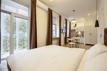 Central Dayflat Apartments