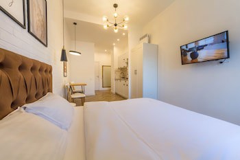 Central Dayflat Apartments
