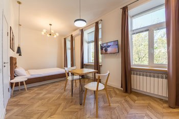 Central Dayflat Apartments
