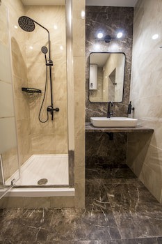 Central Dayflat Apartments