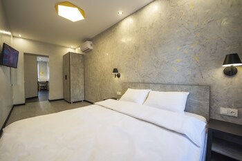 Central Dayflat Apartments