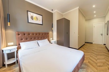 Central Dayflat Apartments