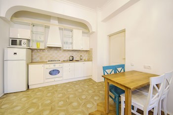 Central Dayflat Apartments