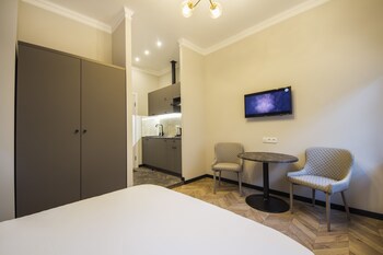 Central Dayflat Apartments