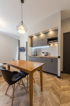 Central Dayflat Apartments