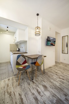 Central Dayflat Apartments
