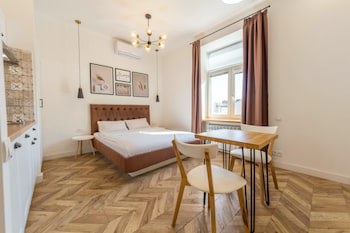 Central Dayflat Apartments