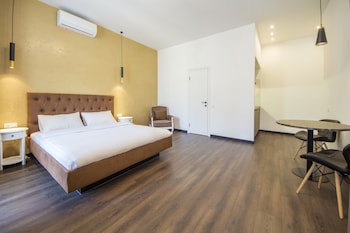 Central Dayflat Apartments