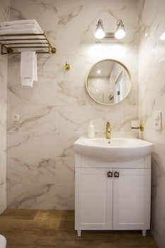 Central Dayflat Apartments