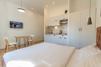 Central Dayflat Apartments