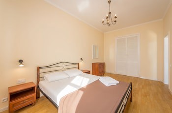 Central Dayflat Apartments