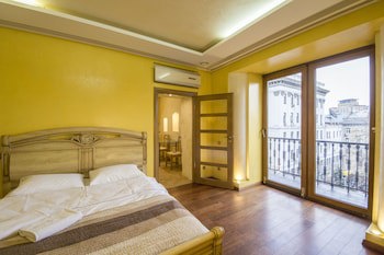 Central Dayflat Apartments