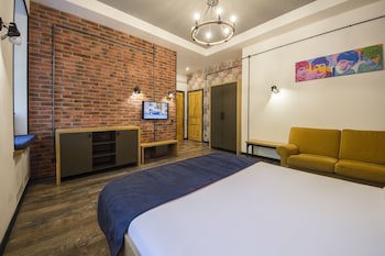 Central Dayflat Apartments