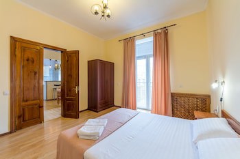Central Dayflat Apartments