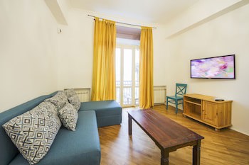 Central Dayflat Apartments