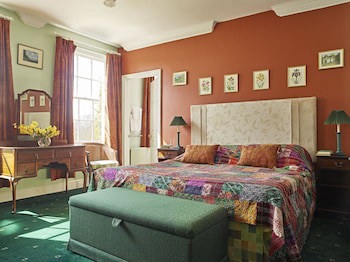 Corse Lawn House Hotel