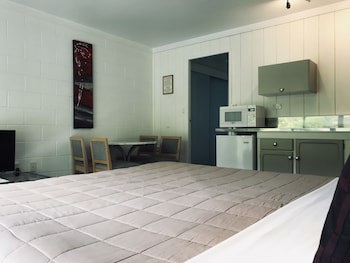 Bounty Motel
