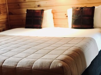 Bounty Motel