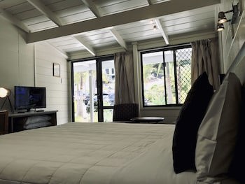 Bounty Motel