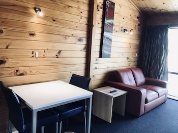 Bounty Motel