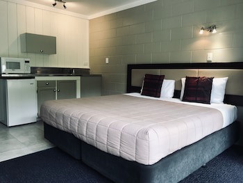 Bounty Motel