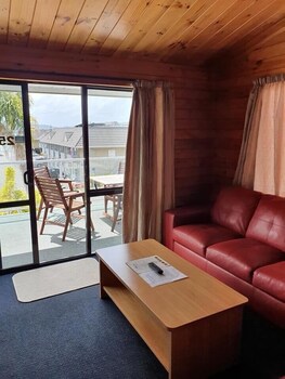 Bounty Motel