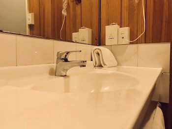 Bounty Motel