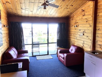 Bounty Motel