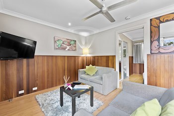 Broad Leaf Villas