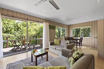 Broad Leaf Villas