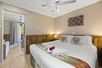 Broad Leaf Villas