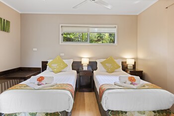 Broad Leaf Villas