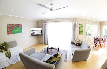 Broad Leaf Villas