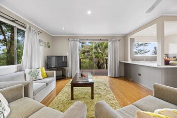 Broad Leaf Villas