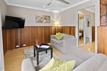 Broad Leaf Villas