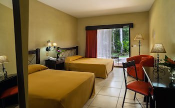 Cano Negro Natural Lodge