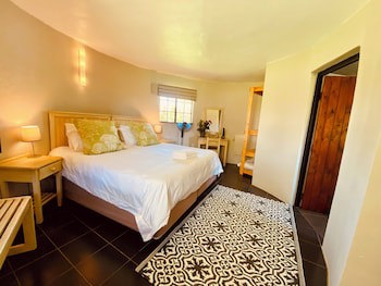 Bella Manga Country Escape