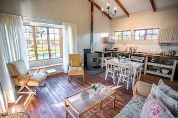 Bella Manga Country Escape