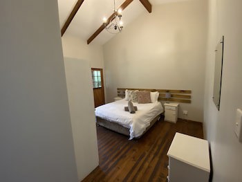 Bella Manga Country Escape
