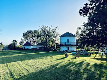 Bella Manga Country Escape