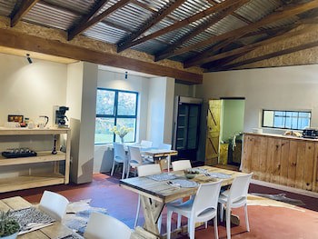 Bella Manga Country Escape
