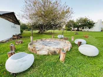 Bella Manga Country Escape